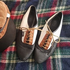 Vintage Looking Van's Oxfords